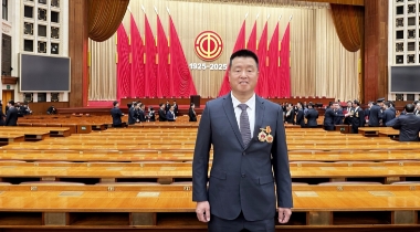 乐天堂FUN88资讯 | 热烈祝贺乐天堂FUN88股份江西曼妮芬何喆荣获“全国劳动模范”荣誉称号