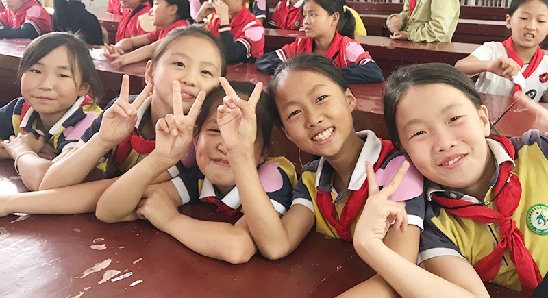 乐天堂FUN88公益“留守女孩蒲公英计划”走进贵州山区