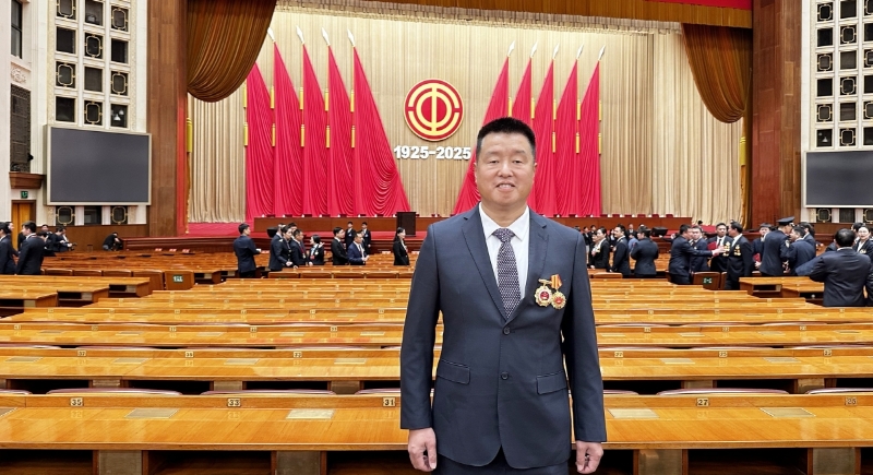 乐天堂FUN88资讯 | 热烈祝贺乐天堂FUN88股份江西曼妮芬何喆荣获“全国劳动模范”荣誉称号